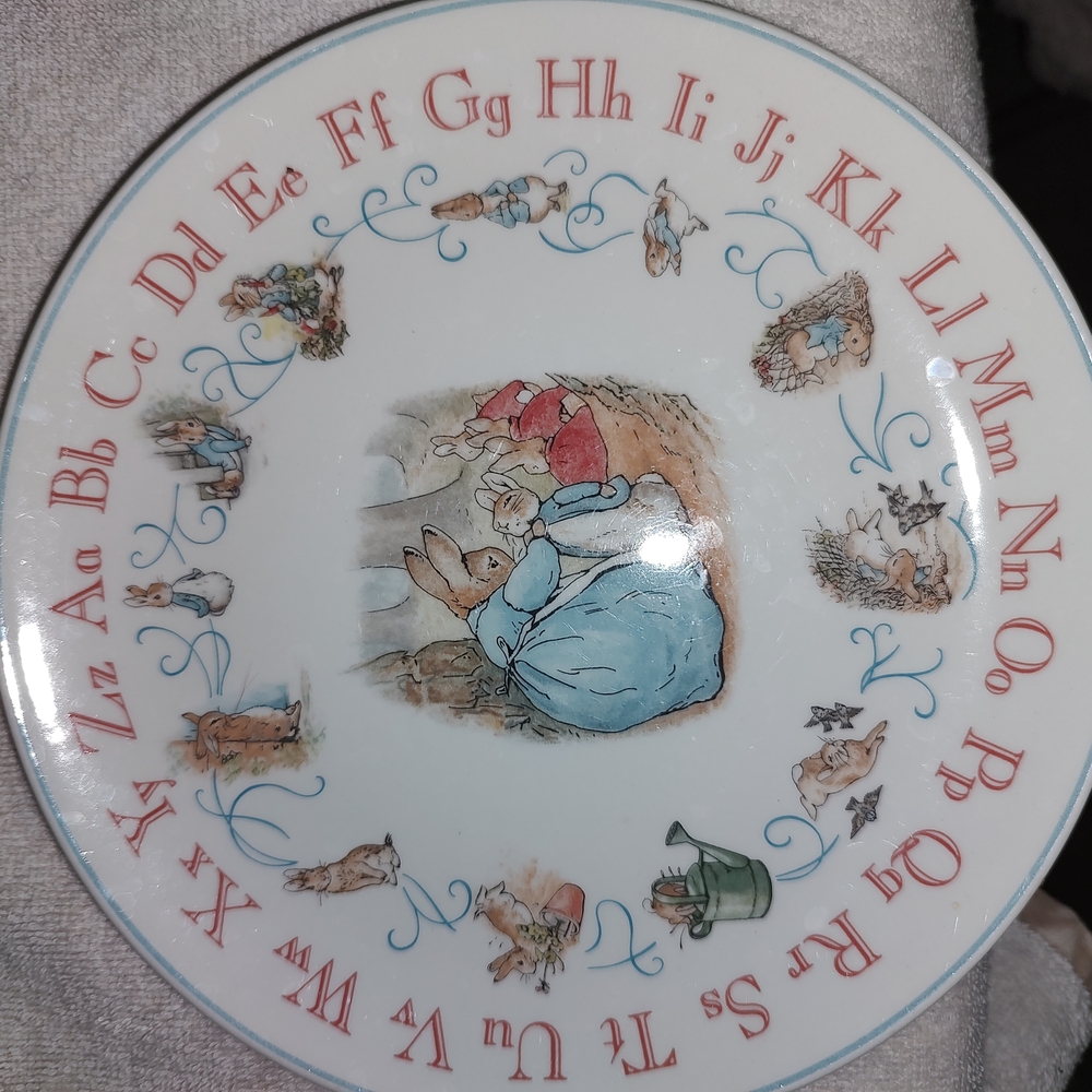 Peter Rabbit Wedgwood Alphabet Themed Children's Plate Collectible